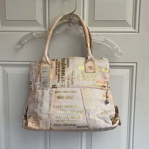 Gianni Canvas Cream and Gold handbag. Great summer bag with lots of room.